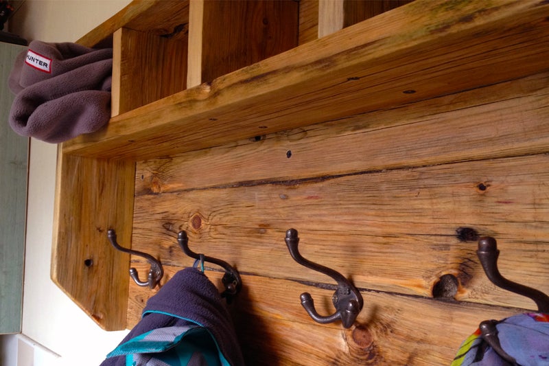 Farmhouse Coat Hanger From Pallet Wood - Image 1