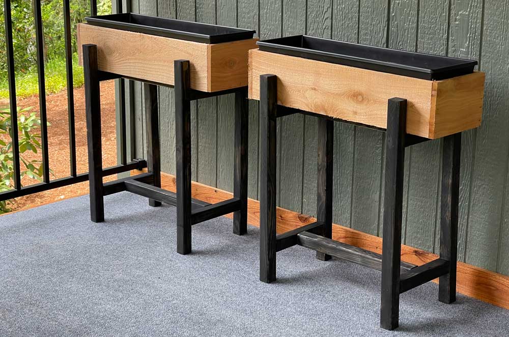 Small Raised Planter Stands woodworking plan