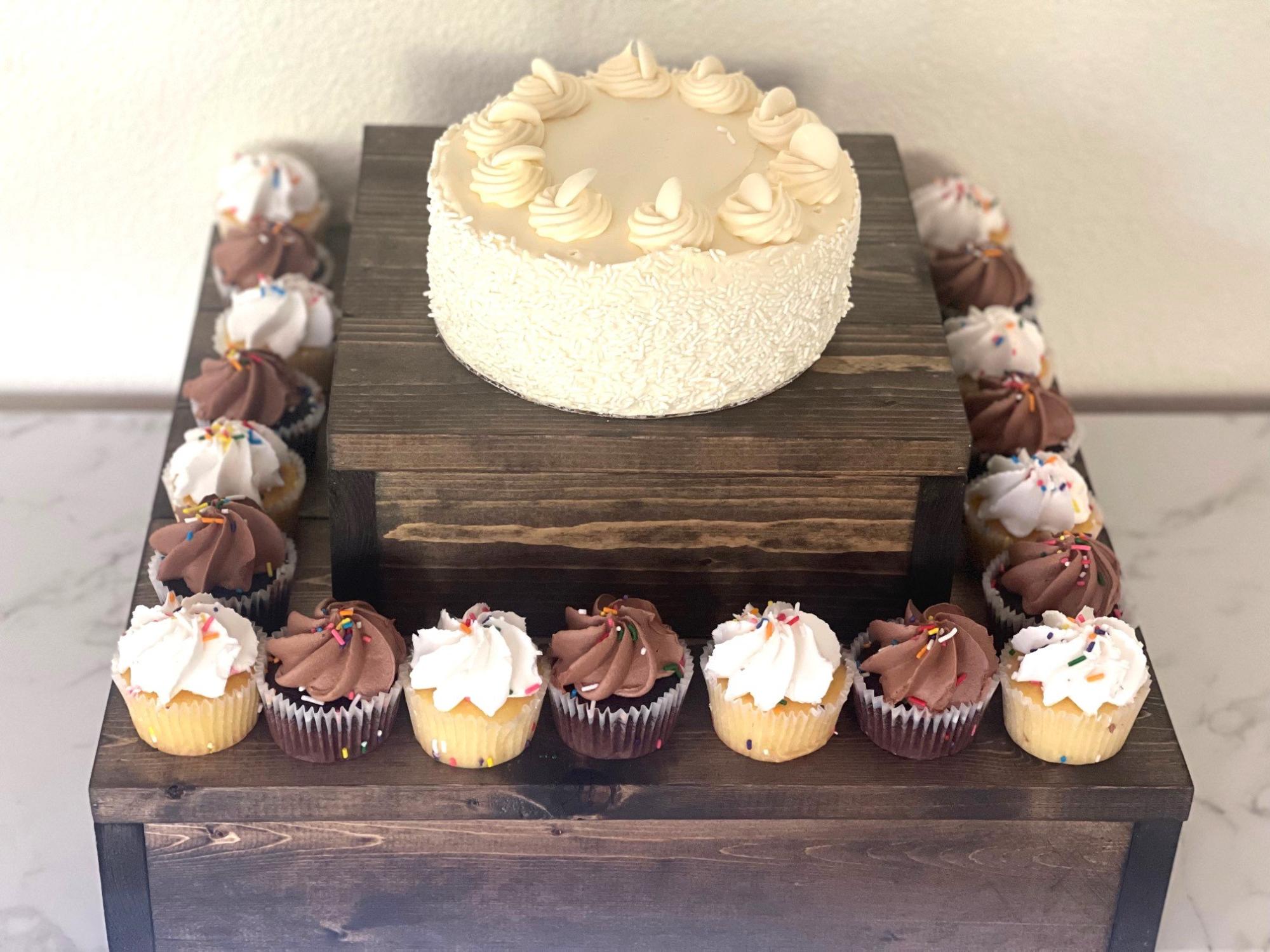 1×4 Wood Cake Stand Plans – 10″ and 18″ Sizes woodworking plan