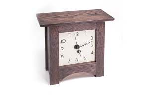 Mantel Clock with Free Printable Dial - Image 1
