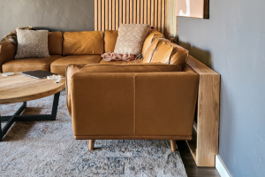 Skinny Sofa Table with Power woodworking plan