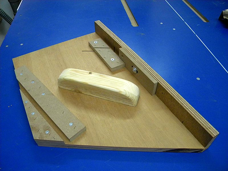 Pocket Hole Plugs Cutting Sled for the Kreg Jig woodworking plan