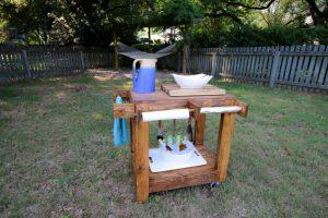 Outdoor Rolling Grill Cart woodworking plan