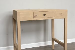 Small Space Desk woodworking plan