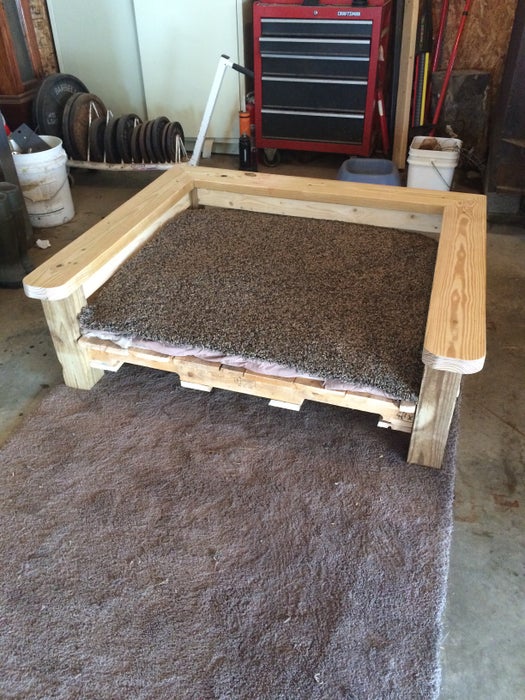 Turning an Old Pallet Into a Dog Bed woodworking plan