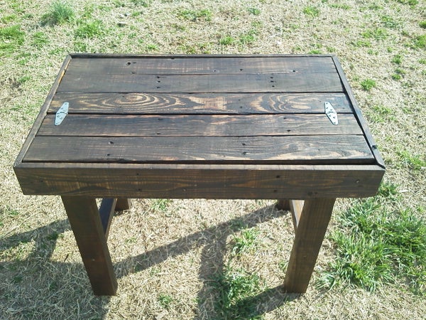 Reclaimed Pallet Side Table With Drawer Space woodworking plan
