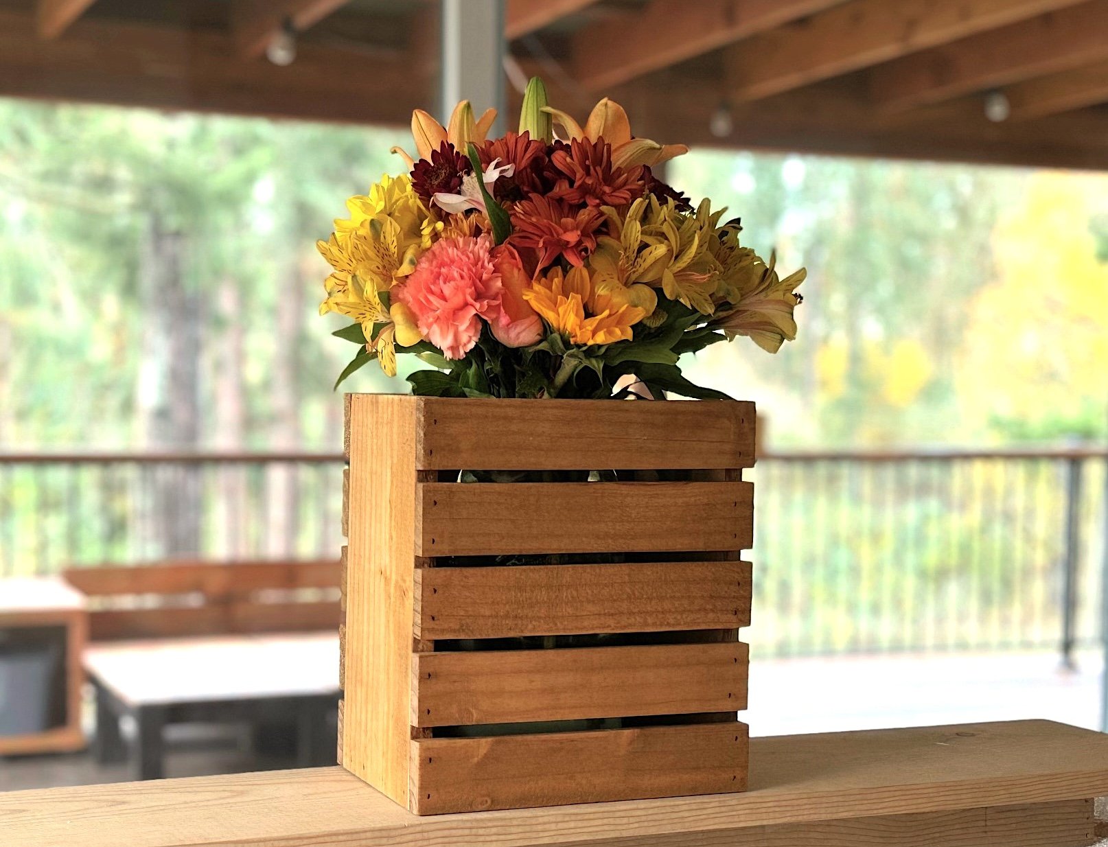 Crate Vase Holder Using 1 Cedar Fence Picket woodworking plan