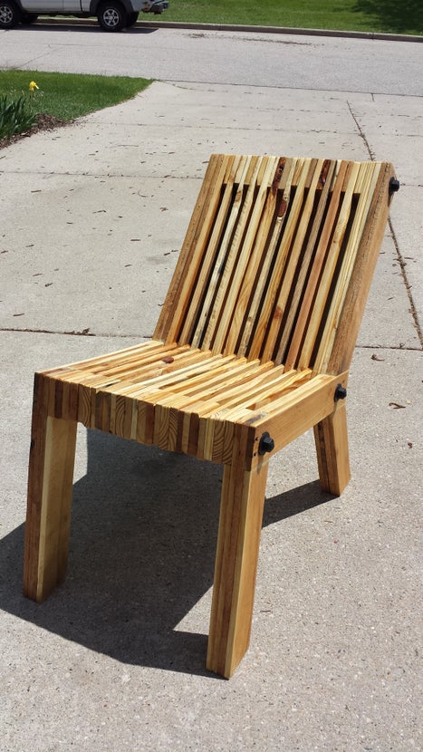 Reclined Pallet Wood Chair woodworking plan