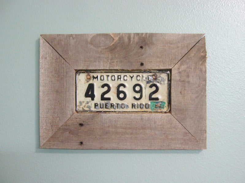 Easy Picture Frame From Pallet Wood woodworking plan