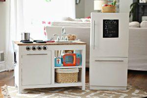 Kids Play Kitchen - Image 1