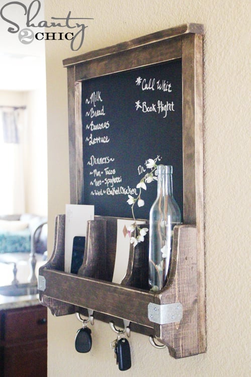 DIY Chalkboard and Key Hooks woodworking plan