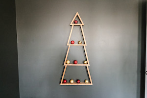 Wall-Mounted Christmas Tree Display - Image 1