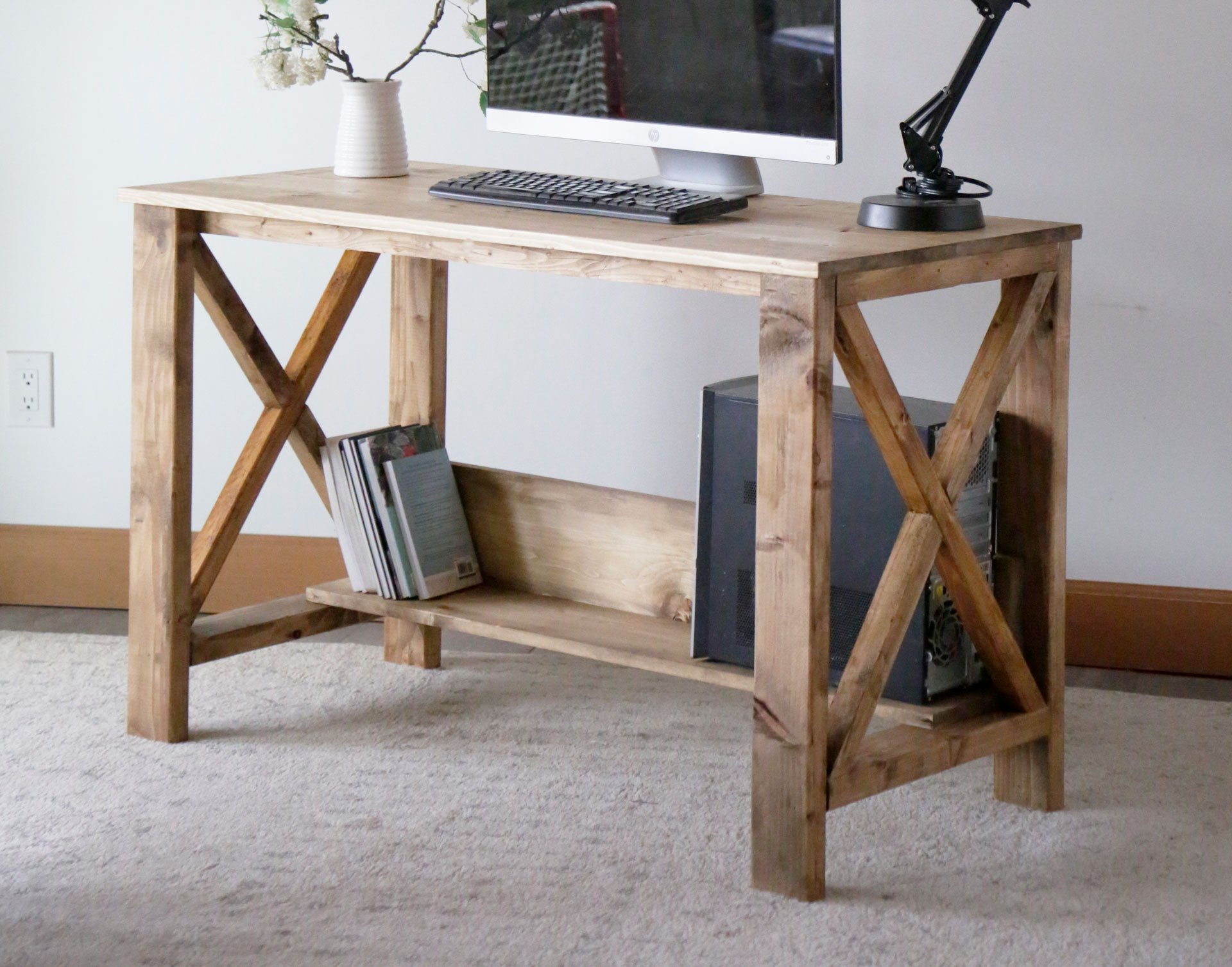Farmhouse Desk woodworking plan