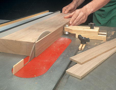 Table Saw Ripping Jig woodworking plan