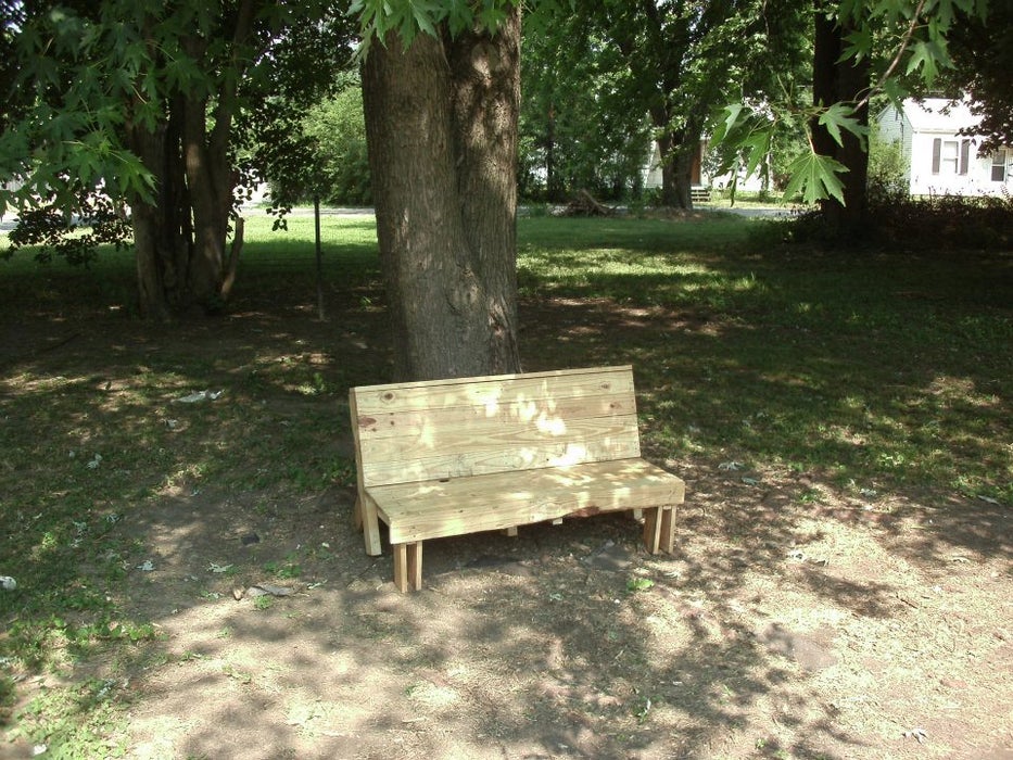 Recycle Pallet Bench woodworking plan