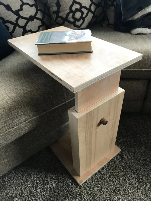 Fisher’s Adjustable Sofa Table woodworking plan