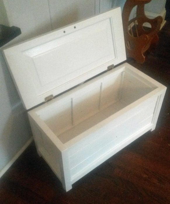 Small Blanket Box/Hope Chest - Image 1