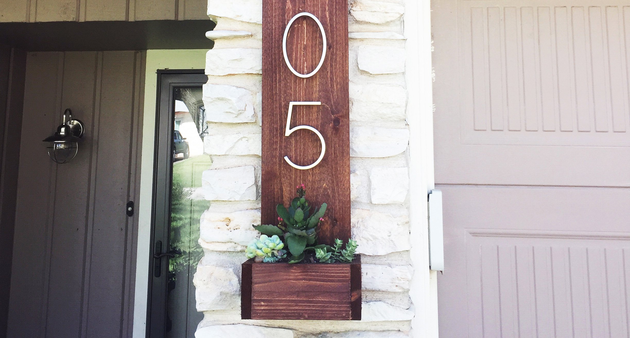 House Numbers Vertical Planter from Cedar Fence Pickets woodworking plan
