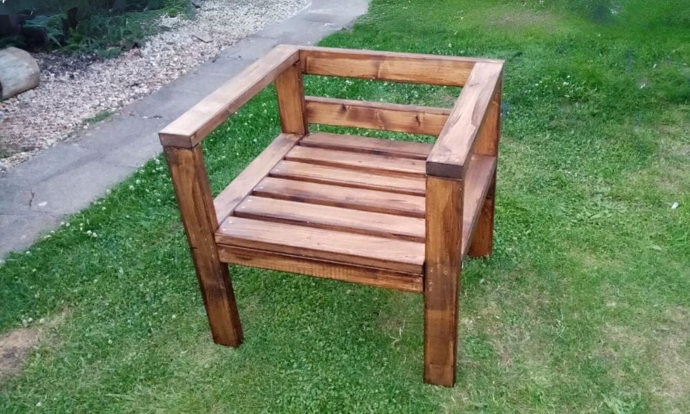 2×4 Outdoor Chair - Image 1