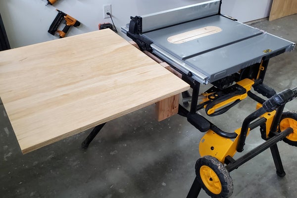 DWE7491 Table Saw Folding Outfeed Table - Image 1