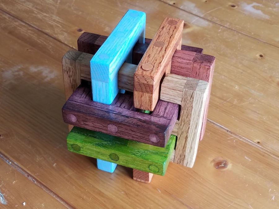 Wooden Gordian Knot - Image 1