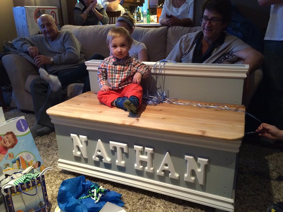 Beautiful Wood Toy Box woodworking plan