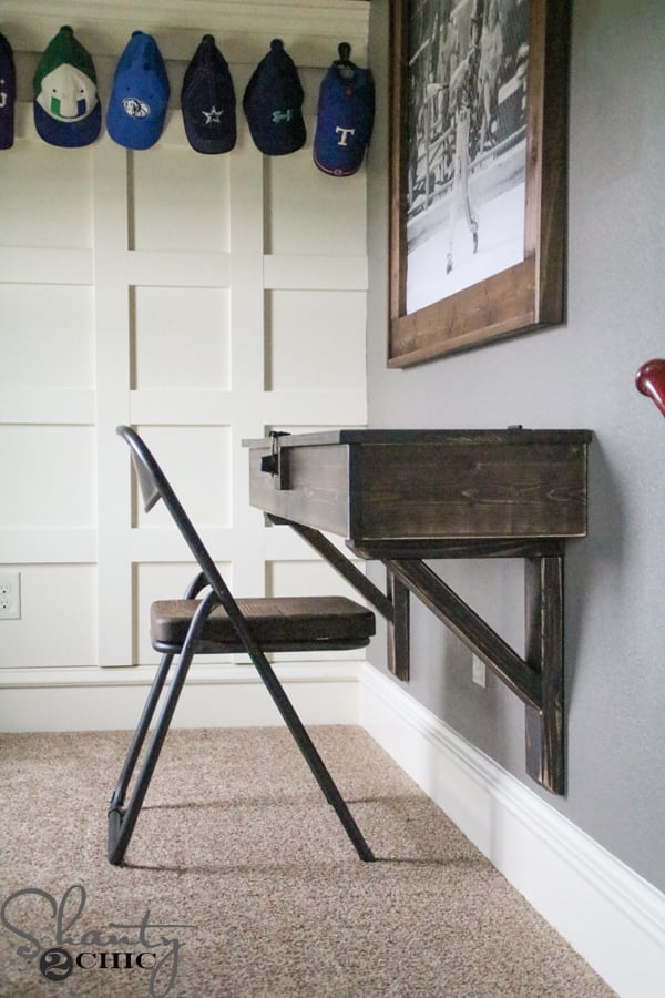DIY Floating Desk with Storage woodworking plan