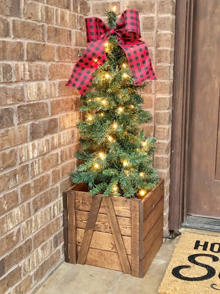 DIY $15 Farmhouse Porch Planters woodworking plan