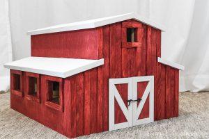 Barn Dollhouse - Image 1