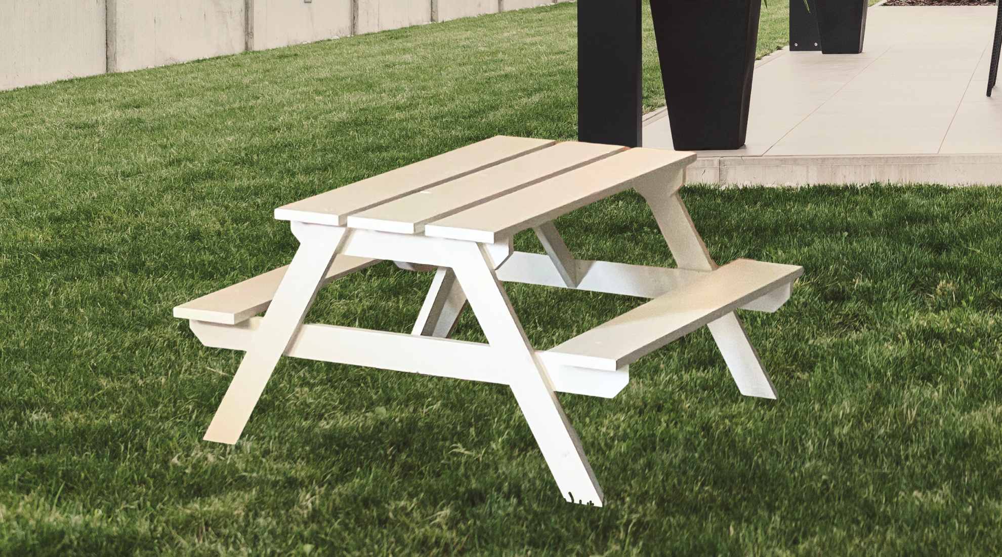 Little Kids Picnic Table woodworking plan