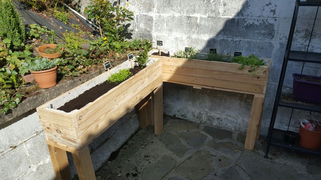 Wood Planter - Image 1