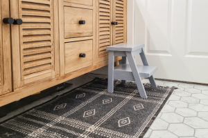 Kid’s Stepping Stool - Image 1