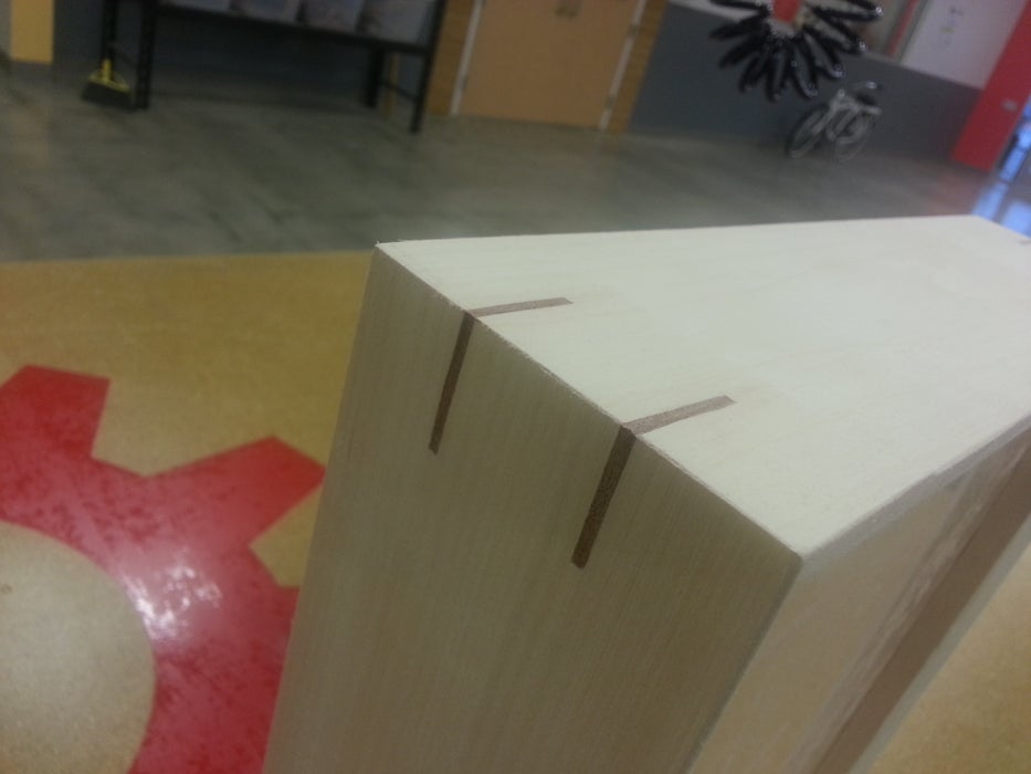 How to Make a Spline Jig to Help Make Your Frames Beautiful at TechShop woodworking plan