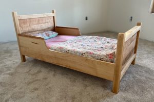 Traditional Toddler Bed - Image 1