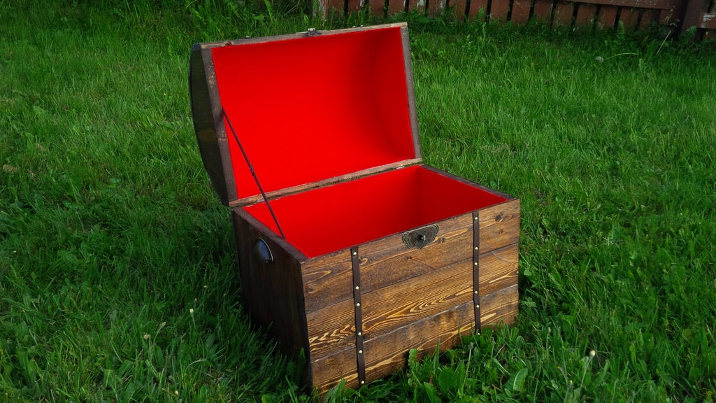 Pallet Treasure Chest - Image 1