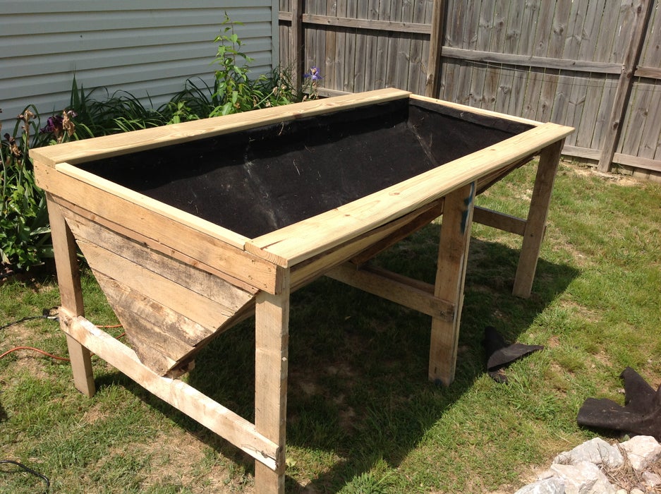 Raised Planter Bed From Pallets - Image 1